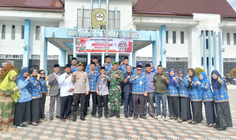 Upacara Hari Pahlawan di Kandis: Semangat Nasionalisme Digugah di Tengah Tantangan Kebangsaan