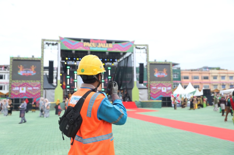 PLN All Out Amankan Listrik, Pembukaan Festival Pacu Jalur 2025 Berlangsung Meriah
