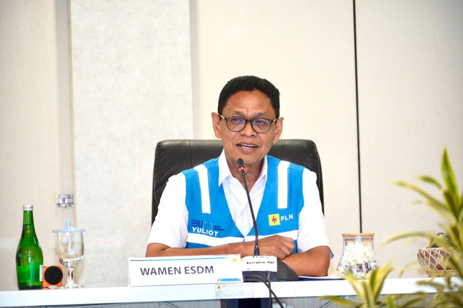Kunjungi Medan, Wamen ESDM Apresiasi Kesiapan Listrik PLN Sambut Momen Nataru di Sumatra