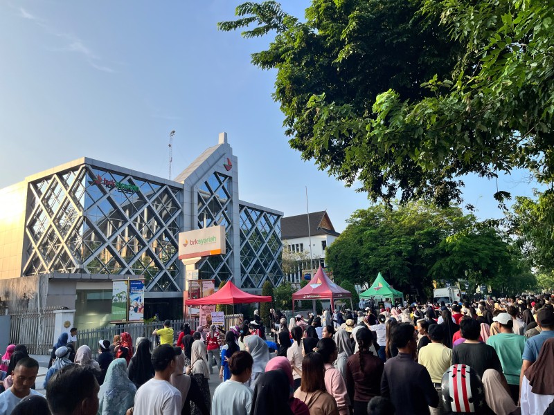 BRK Syariah Wilayah Pekanbaru Semarakkan CFD Lewat Senam Sehat dan Edukasi Produk Perbankan