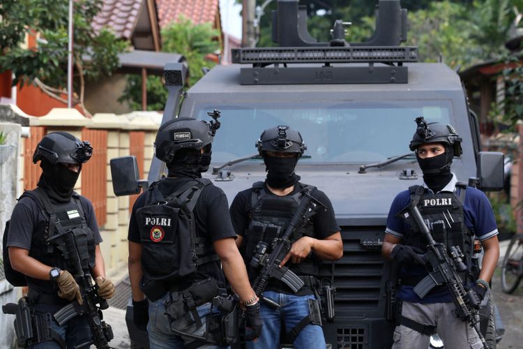 Salah Seorang Terduga Teroris di Bandung Ditangkap di Mushala Restoran
