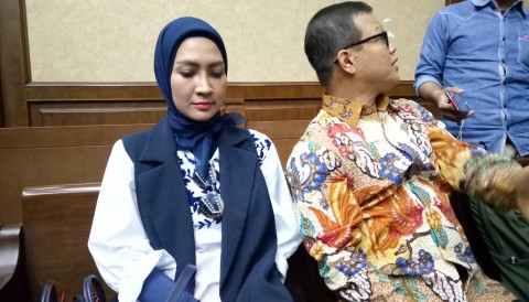 Demi Umrah, Steffy Burase Akui Bikin Surat Nikah dengan Irwandi Yusuf