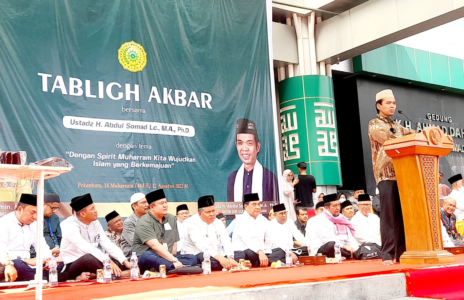 UAS Ajak Warga Riau Berwakaf Bangun Gedung Tajdid Center UMRI