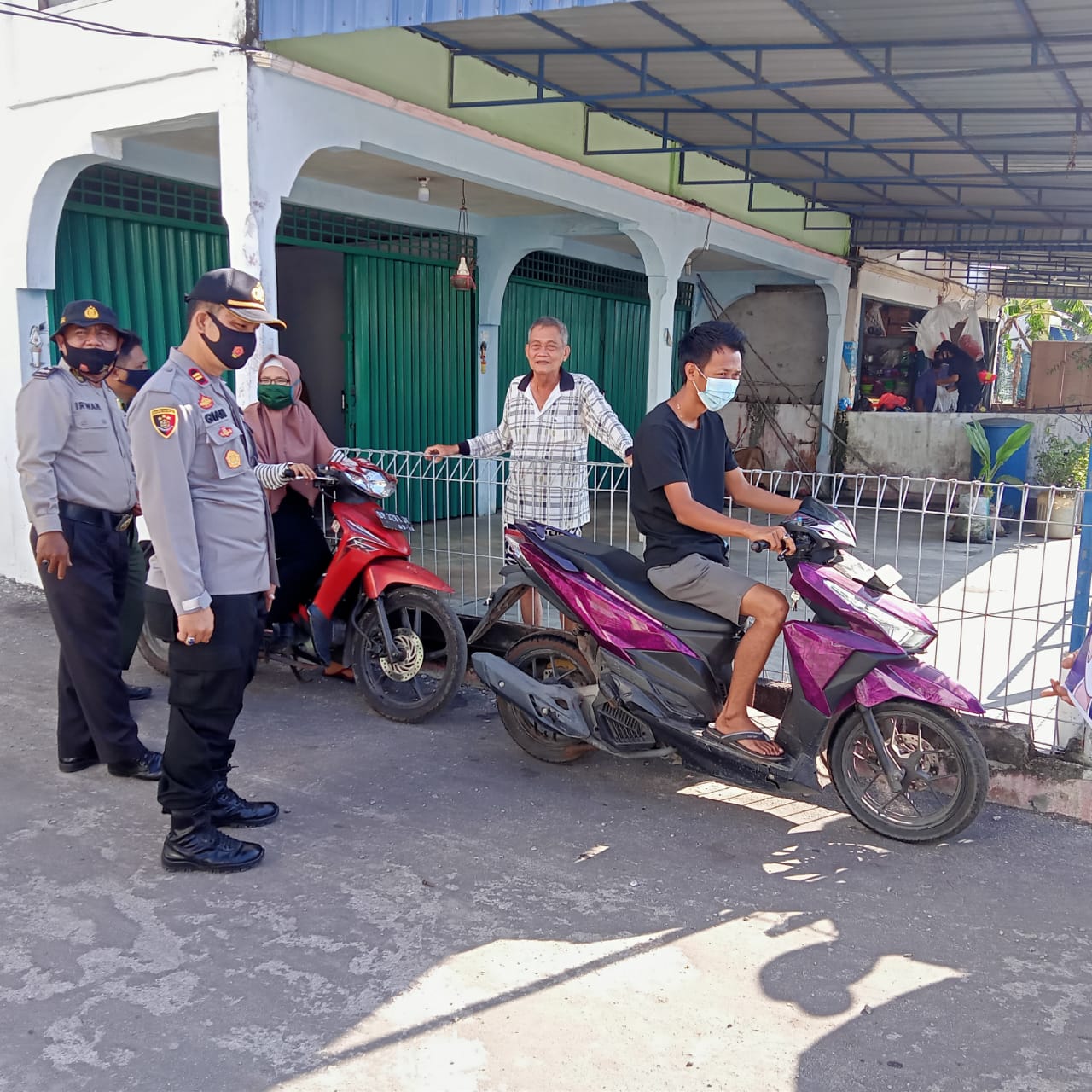 Polsek Kuala Kampar Bersama TNI Lakukan Operasi Yustisi