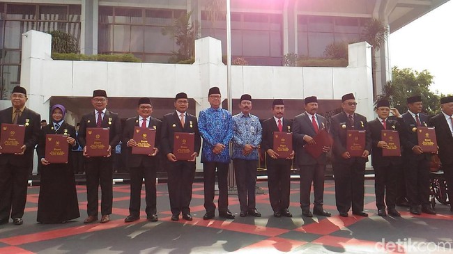 Tidak Tercantum Nama Walikota Pekanbaru,15 Kepala Daerah Dapat Penghargaan dari Mendagri
