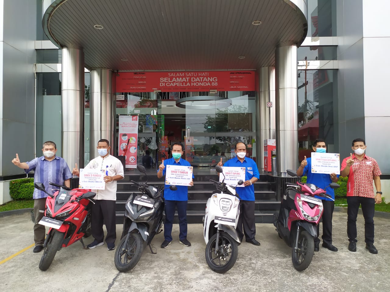 PT CDN Riau Donasikan Sepeda Motor ke Sekolah Binaan