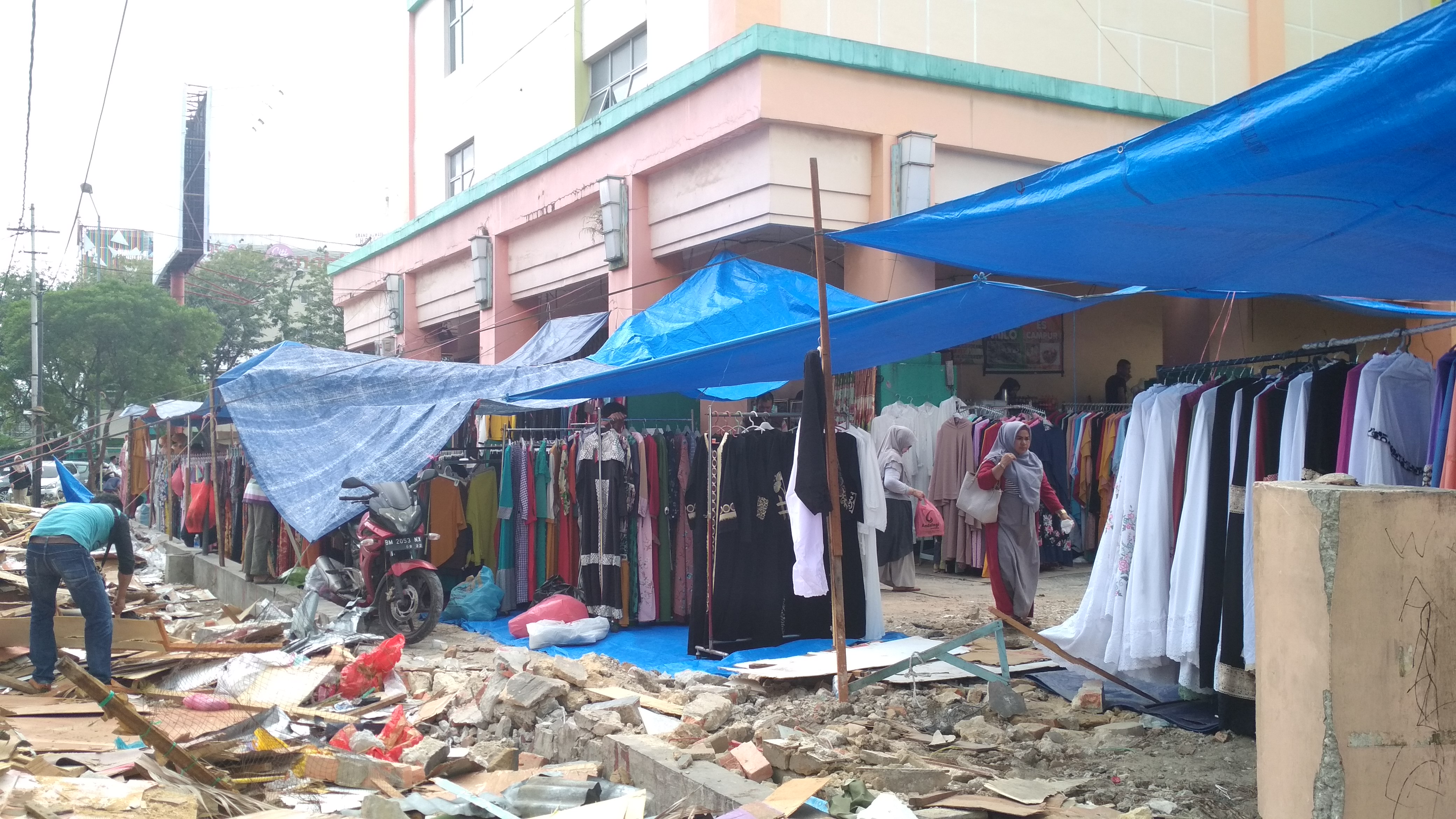 TPS Dibongkar, Pedagang Buka Lapak dengan Tenda, MPP: Akan Kita Tertibkan