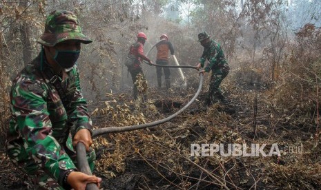 Pemadaman Kebakaran di Riau Terkendala Sumber Air Mengering