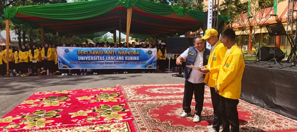 Kolaborasi Prof Junaidi dan Doktor Wawan,  2.900 Mahasiswa Unilak Deklarasikan Anti Narkoba Bersama BNN Pekanbaru