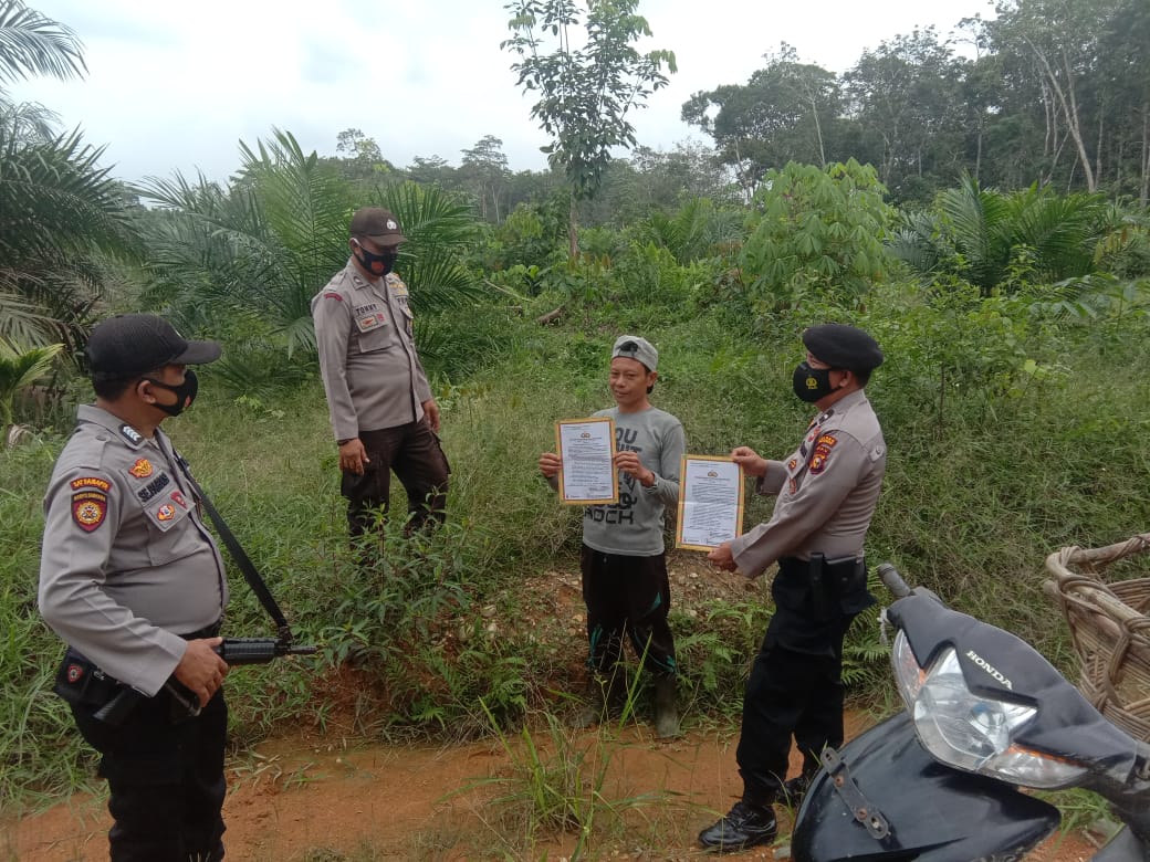 Polsek Pangkalan Lesung Patroli Karhutla dan Sebarkan Maklumat Kapolda Riau