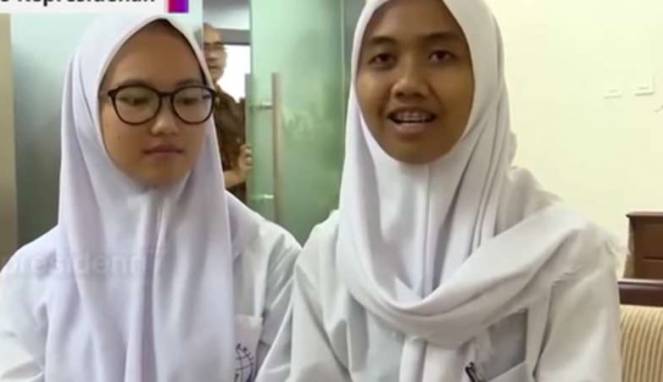 Sedihnya Dini saat HP-nya Terlindas Mobil Jokowi
