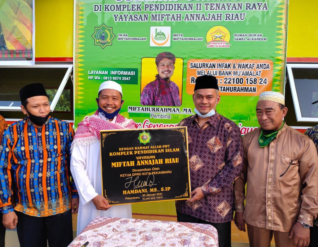 Hamdani : Resmikan Komplek Pendidikan Islam Yayasan Miftah Annajah Riau