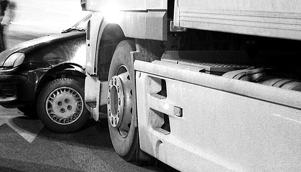 Kecelakaan di Tol, Istri Kapolres Tulungagung dan Ajudan Tewas