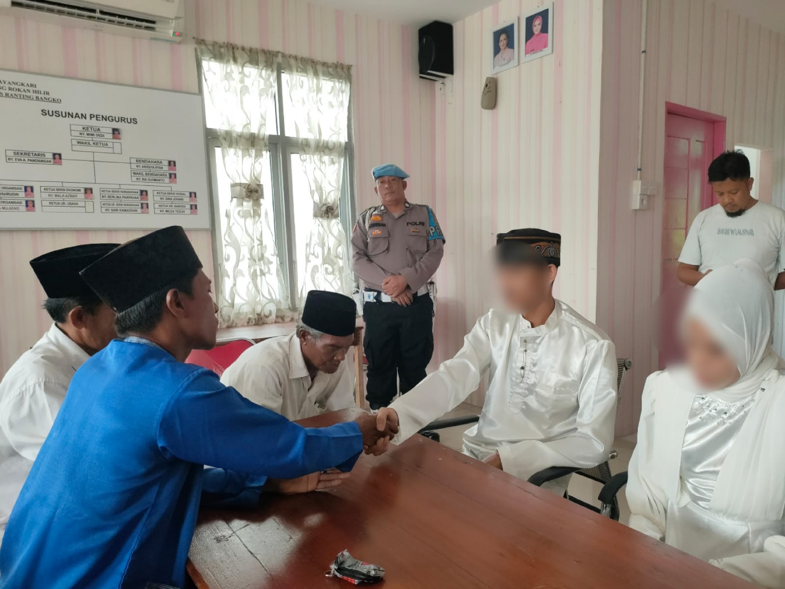 Tahanan Polsek Bangko Langsungkan Pernikahan