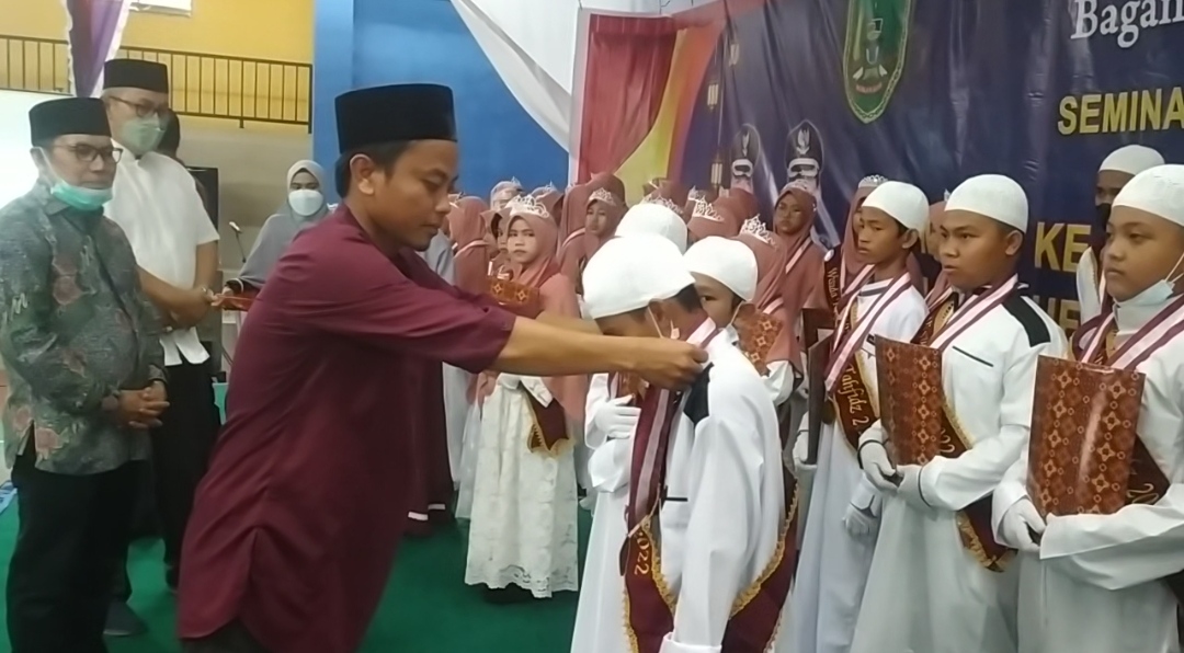 Yayasan RTQ Daarul Muqoomah Wisuda 57 Santri, 13 Diantaranya Hafal Qur'an 30 Juz