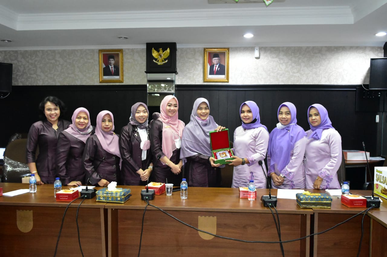 Istri Legislatif Kota Solok Kunjungi IKKD DPRD Kota Pekanbaru