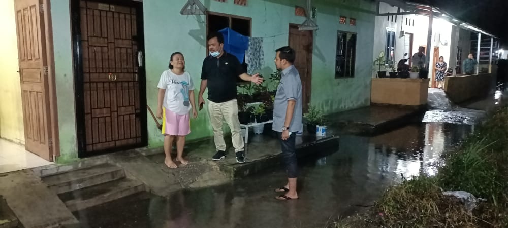 Belasan Rumah Warga Lokomotif Direndam Banjir, Dua Anggota DPRD Turun ke Lokasi