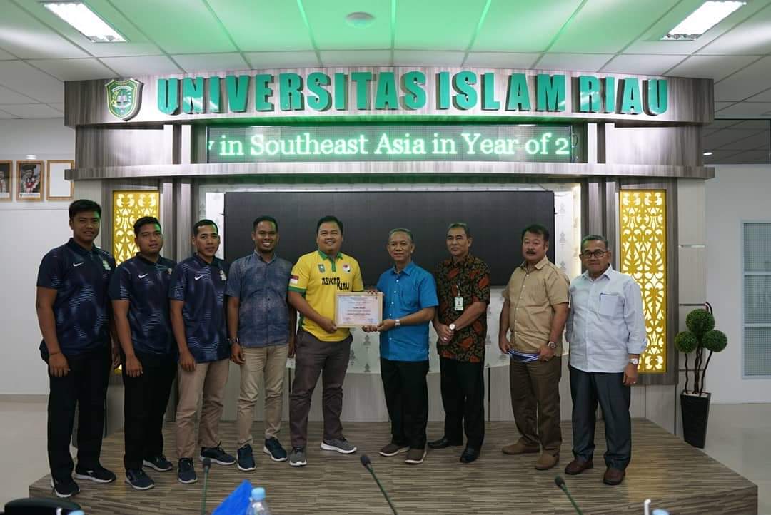 Rektor Apresiasi Prestasi Mahasiswa UIR di Akhir 2019