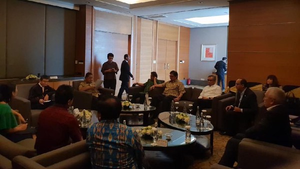 Menterinya Jokowi Bertemu Manusia Rp 570 Triliun di Hotel
