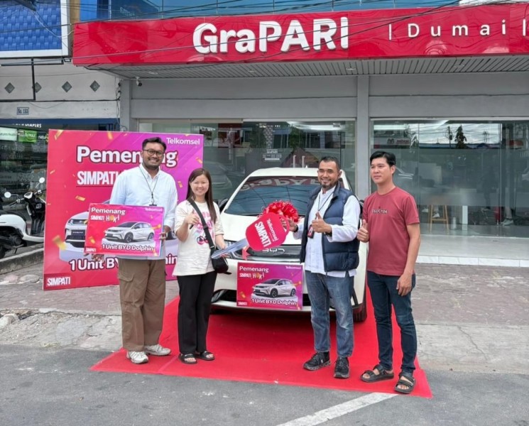 Sulyani dari Dumai, dapat Mobil Listrik dari Telkomsel