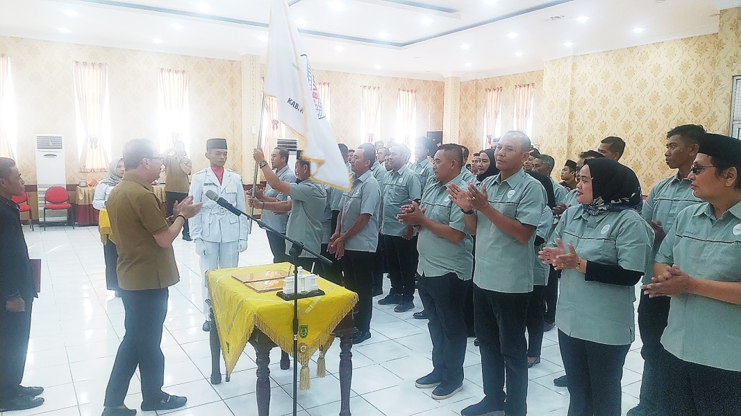 Ketua PBVSI Riau Burhanudin Husin Lantik Pengurus PBVSI Rohil Periode 2024-2028