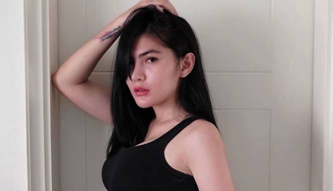 Terlilit Utang, Angela Lee Tak Mampu Bayar Pengacara