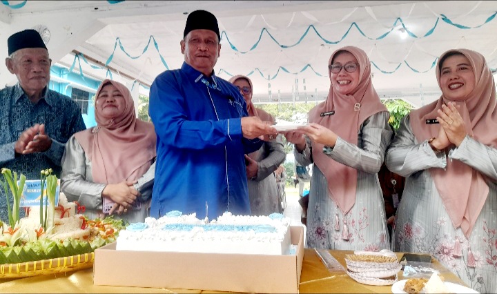 Milad SMAN 8 Pekanbaru ke-51, Dirayakan Sederhana, Undang Mantan Kepala Sekolah dan Pensiunan Guru