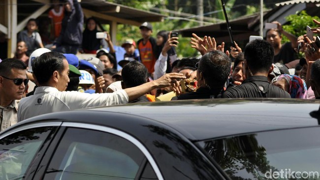 Heboh Tas Rp 3 M, PKS Minta Jokowi Setop Bagi-bagi Sembako