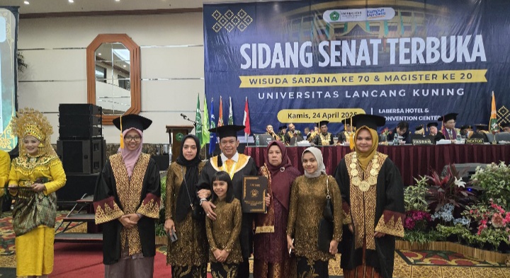 Baru Selesai Wisuda, Pengusaha Riau Tancap Gas Lanjut S2 Magister Kebijakan Publik Unilak