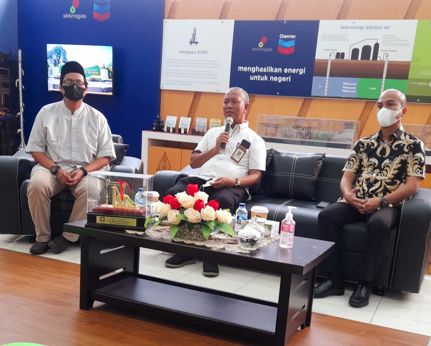 Prosesi Wisuda Singkat dan Undangan Dibatasi, UIR Wisuda 1.961 Lulusan Secara Luring Sejak Pandemi