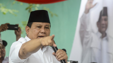 Prabowo: Menangkan Gus Ipul Dulu, Baru Presiden