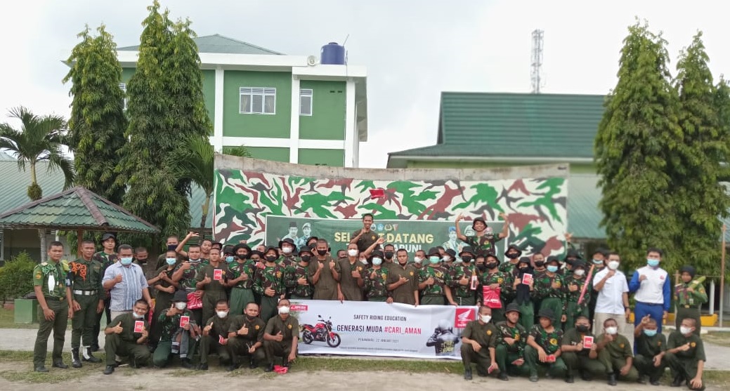 Konsisten Kampanye #Cari_Aman, Capella Honda Rangkul 2 Sekolah di Pekanbaru