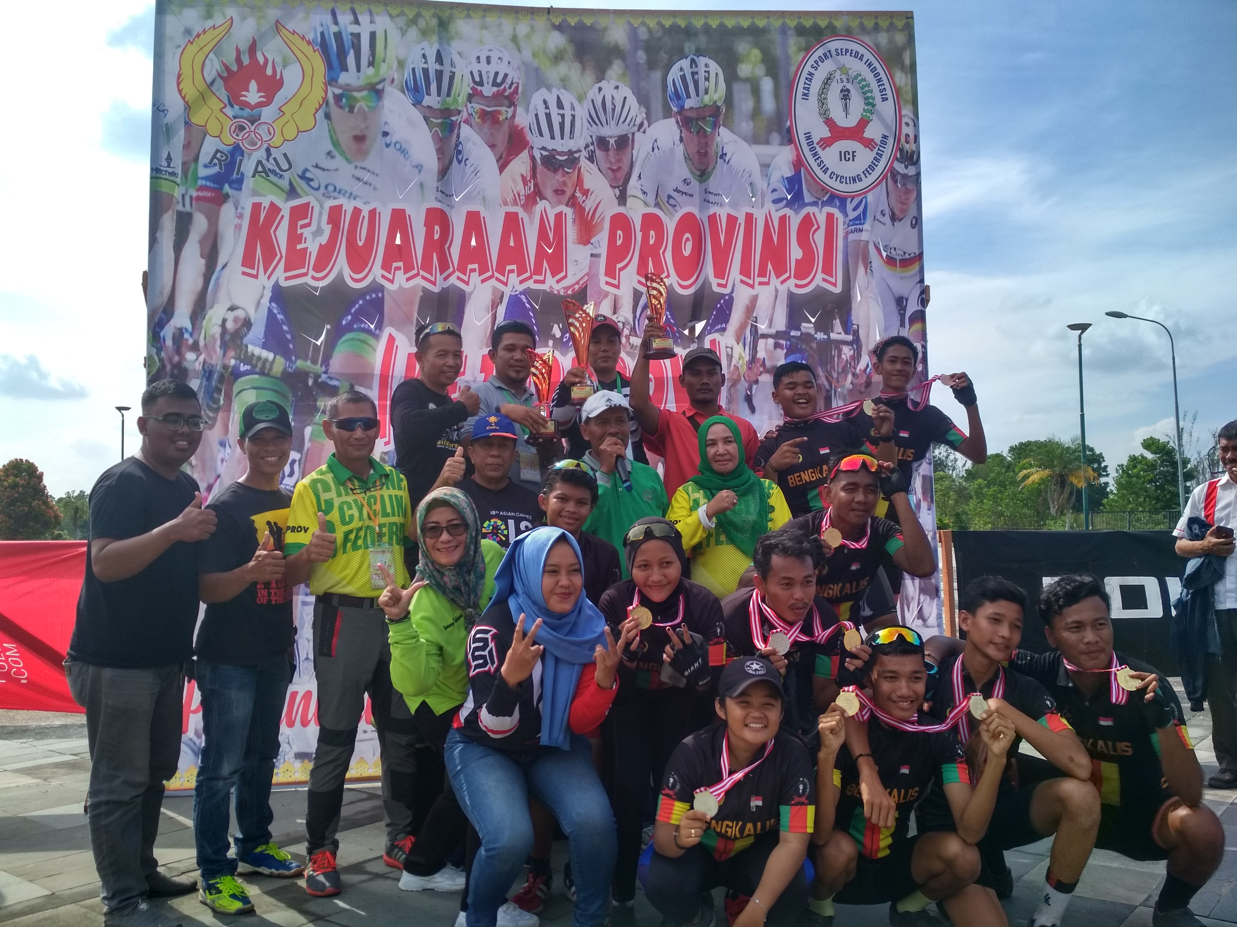 Bengkalis Juara Umum Kejurprov Balap Sepeda Piala Gubri 2018 yang Pertama