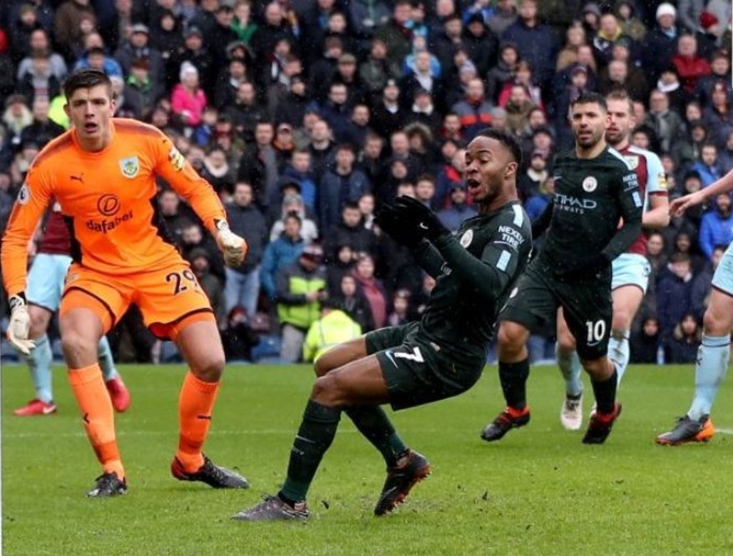 Burnley Tahan Man City 