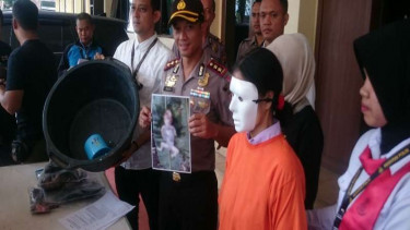 Bayi Tewas Tercebur ke Wajan, Jasadnya Dibuang ke Kali