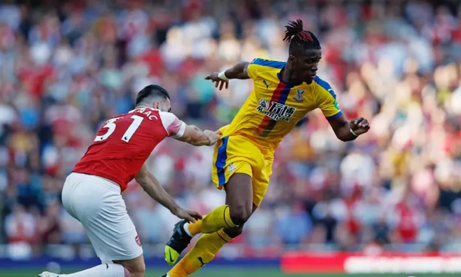 Keuangan Arsenal Terancam Kacau bila Nekat Mendatangkan Wilfried Zaha