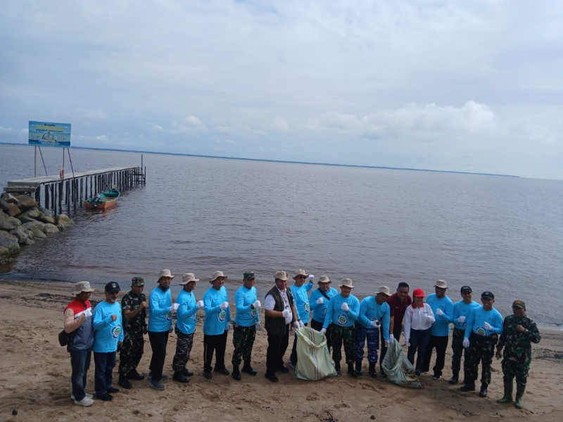 Aksi Nyata pada Hari Peduli Sampah Nasional 2025, PT KPI Kilang Dumai Ukir Jejak Aksi Bersih-bersih di Dua Objek Wisata Riau