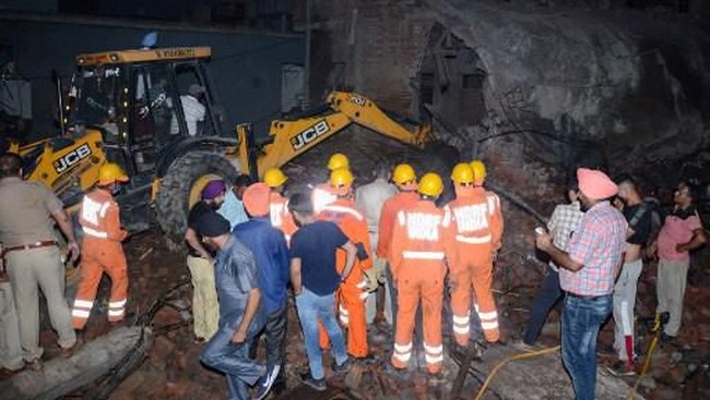 Ledakan Pabrik Petasan di India, 18 Orang Tewas