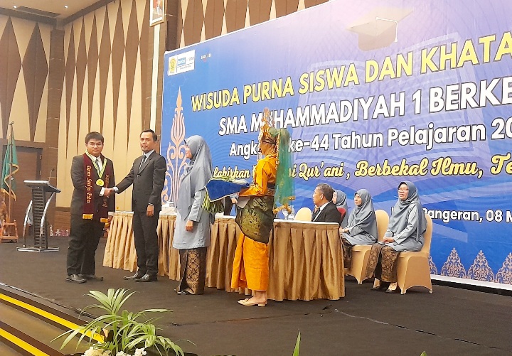 Diawali Khatam Alquran, 151 Siswa SMA Muhammadiyah 1 Pekanbaru Berkemajuan Purna Wisuda