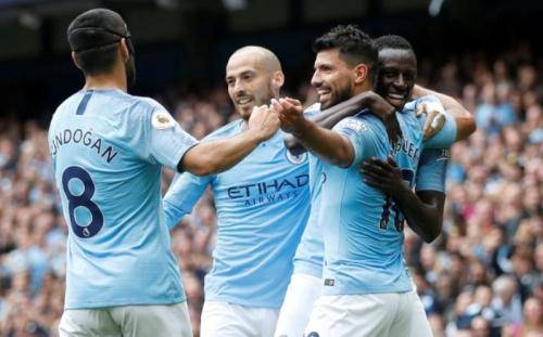 Jelang Derby Manchester, Guardiola Waspadai Gol Menit Akhir