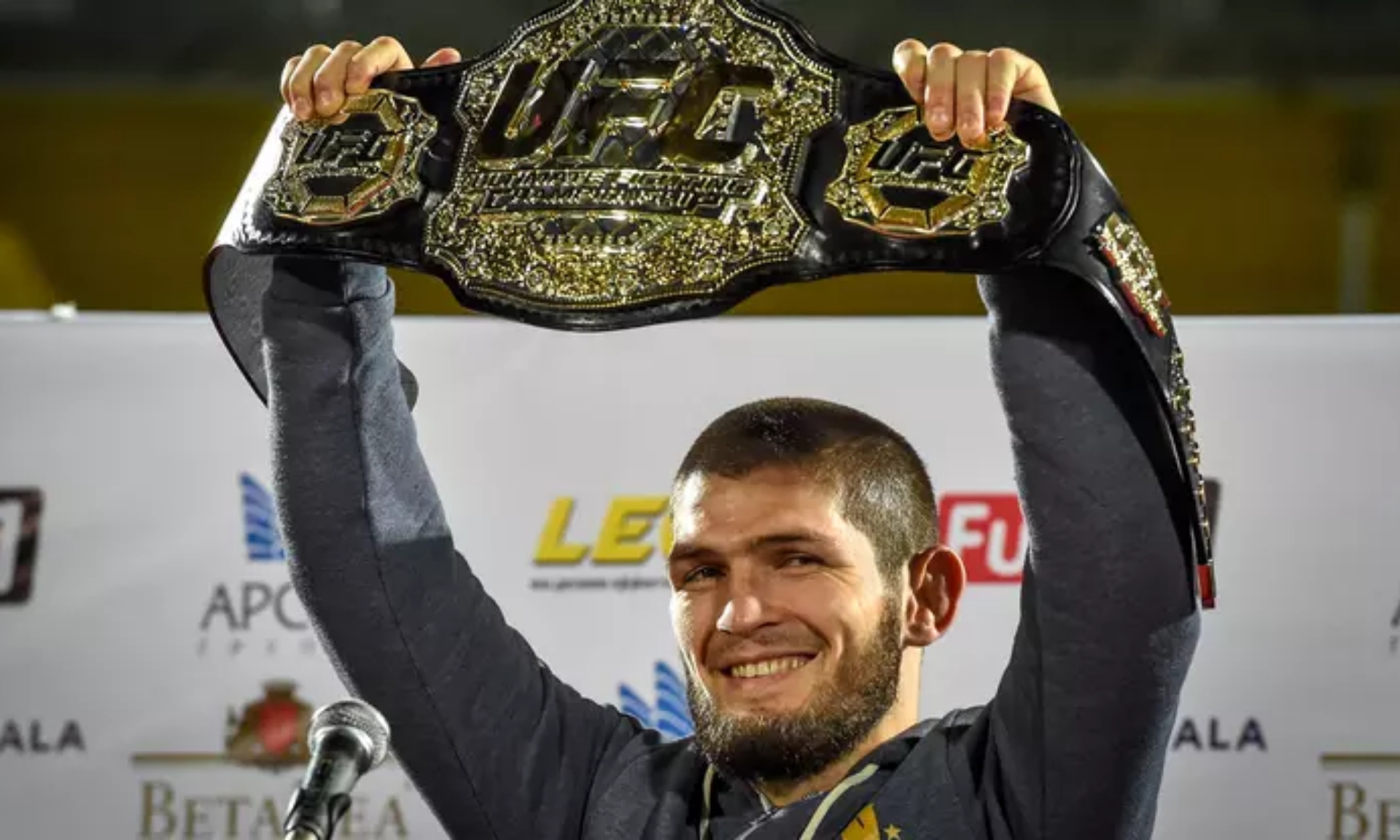 Usai Kalahkan McGregor, Khabib Nurmagomedov Tantang Mayweather Jr
