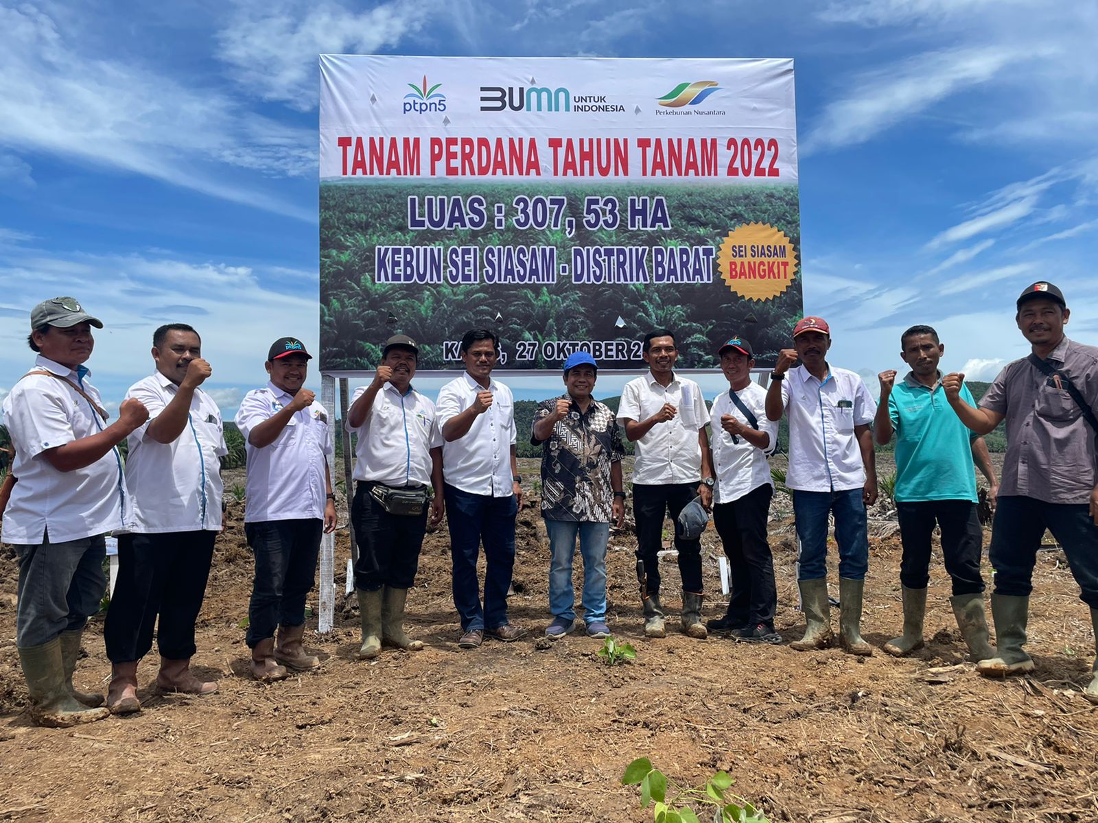 Jaga Keberlanjutan Produktivitas, PTPN V Remajakan 13.727 Hektare Perkebunan Sawit Inti Hingga 2026