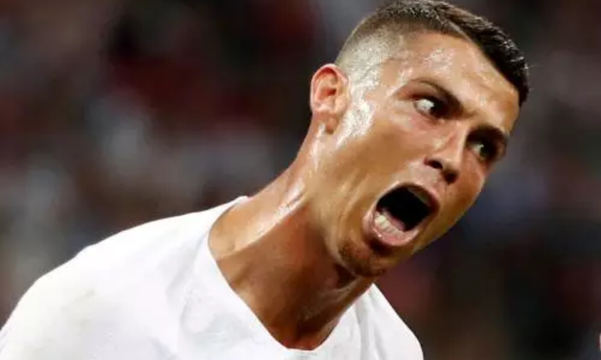 Kepergian Ozil dari Madrid Ternyata Buat Ronaldo Kesal