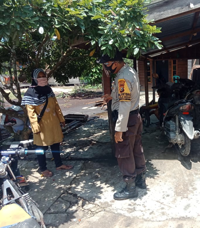 Bhabinkamtibmas Polsek Teluk Meranti Sosialisasikan AKB Kepada Masyarakat