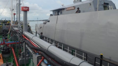 TNI AL Tangkap Kapal Tangker Tanpa Izin di Selat Durian