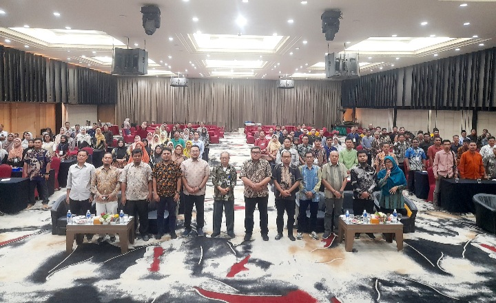Sekdisdik Riau: Operator Sekolah Garda Terdepan Dalam Pengolahan Data Sektor Pendidikan