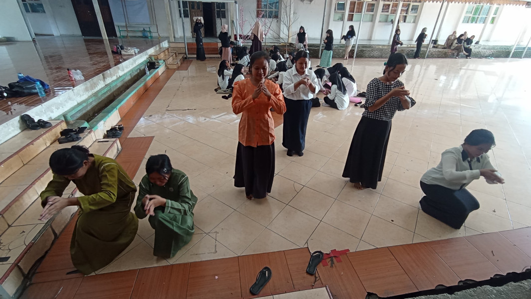 Peringatan Bulan Bahasa 2024 Himaprodi PBSI FKIP Unri Gelar Berbagai Lomba Edukatif