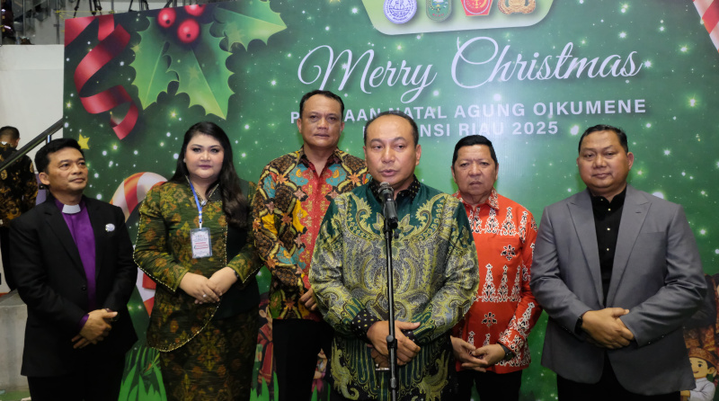Hadiri Natal Agung Oikumene 2025, Kapolda Riau Sampaikan Pesan Persatuan dan Menjaga Lingkungan Alam di Bumi Melayu