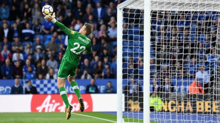 Agen Pastikan Simon Mignolet Akan Hijrah dari Liverpool