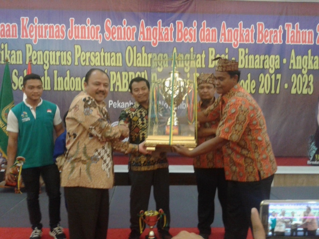 Kejurnas Angkat Besi Antar PPLP/  PPLP dan SKO Olahraga